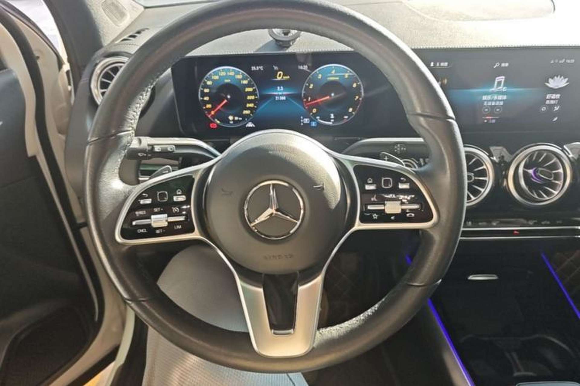 Used Mercedes-Benz GLA 2022 GLA 220 4MATIC Steering Wheel