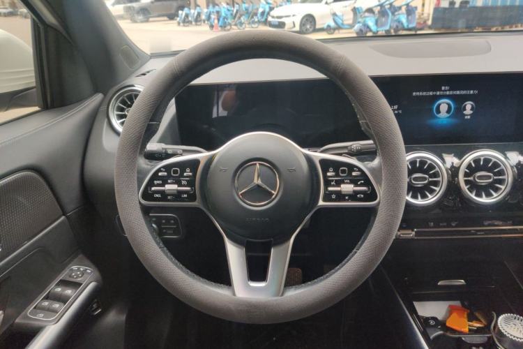 Used Mercedes-Benz GLA 2022 Second Facelift GLA 200 Steering Wheel