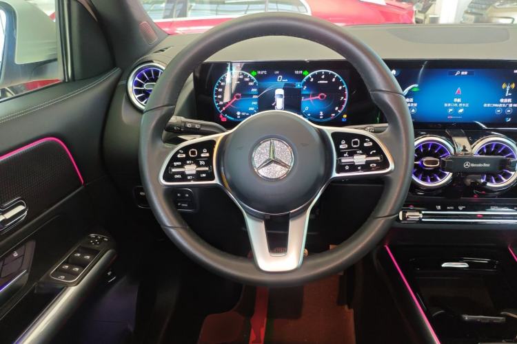 Used Mercedes-Benz GLA 2022 Facelifted GLA 200 Steering Wheel