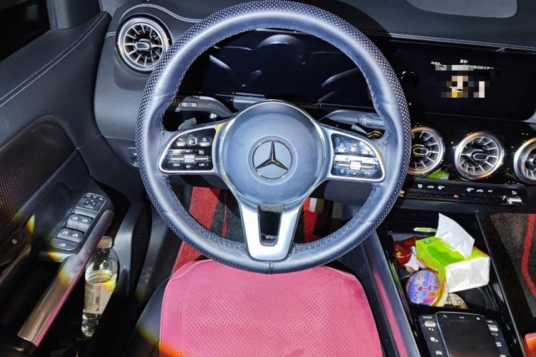 Used Mercedes-Benz GLA 2022 Facelifted GLA 200 Steering Wheel