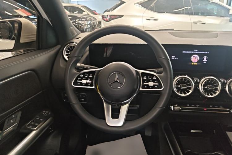 Used Mercedes-Benz GLA 2022 Facelifted GLA 200 Steering Wheel