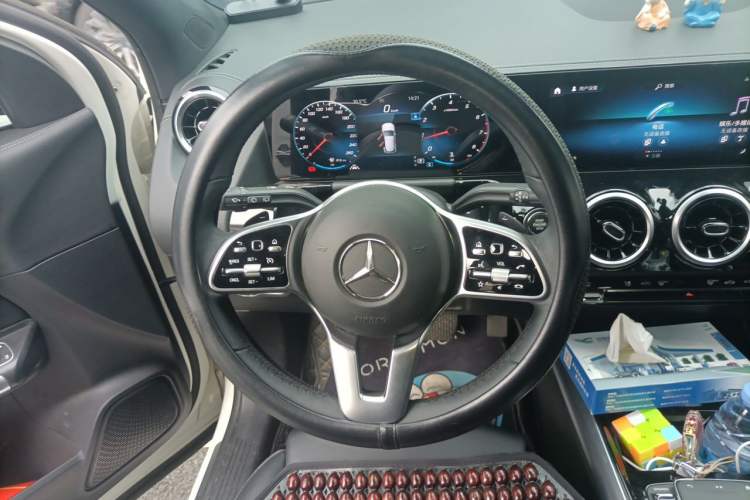 Used Mercedes-Benz GLA 2022 Facelifted GLA 200 Steering Wheel
