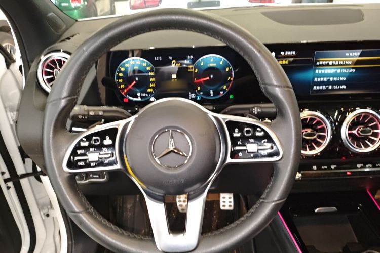 Used Mercedes-Benz GLA 2022 Facelifted GLA 200 Steering Wheel