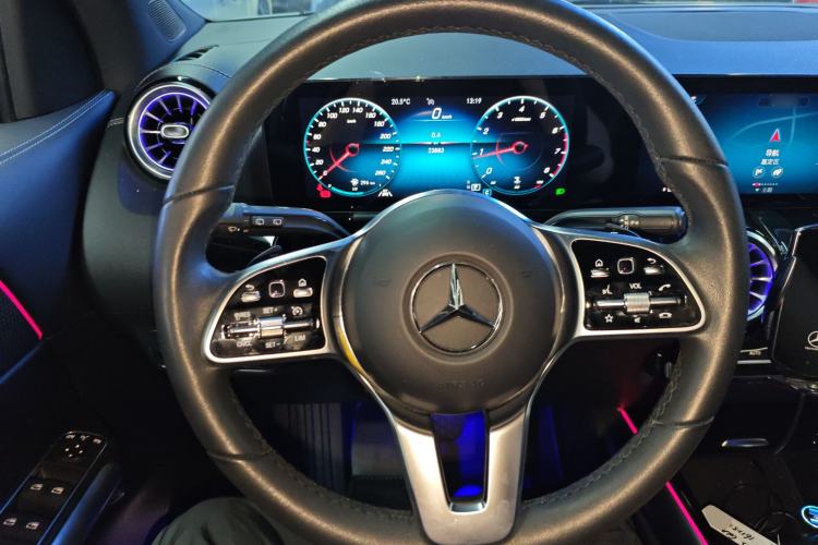 Used Mercedes-Benz GLA 2022 Second Facelift GLA 200 Steering Wheel