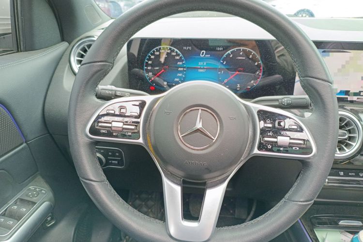 Used Mercedes-Benz GLA 2022 Facelifted GLA 200 Steering Wheel