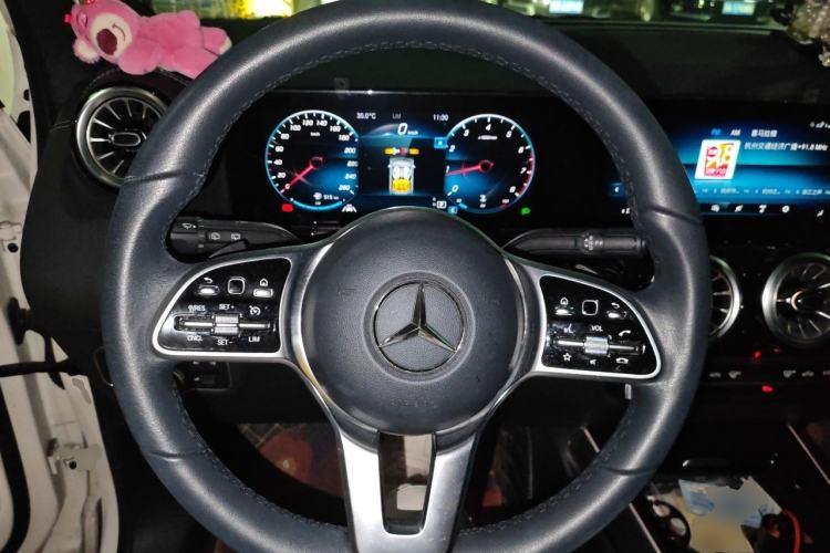 Used Mercedes-Benz GLA 2022 Facelifted GLA 200 Steering Wheel