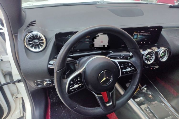 Used Mercedes-Benz GLA 2022 Facelifted GLA 200 Steering Wheel