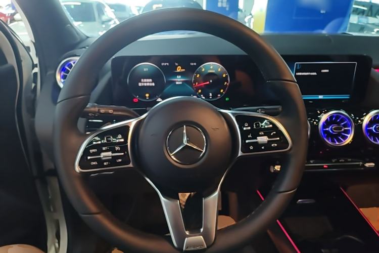 Used Mercedes-Benz GLA 2022 Facelifted GLA 200 Steering Wheel