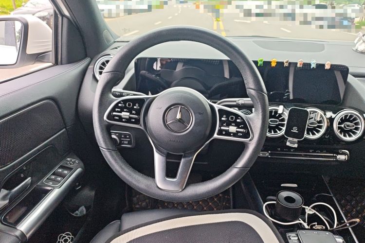 Used Mercedes-Benz GLA 2022 Facelifted GLA 200 Steering Wheel