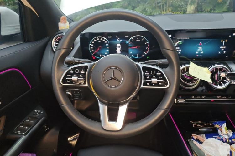 Used Mercedes-Benz GLA 2022 Second Facelift GLA 200 Steering Wheel