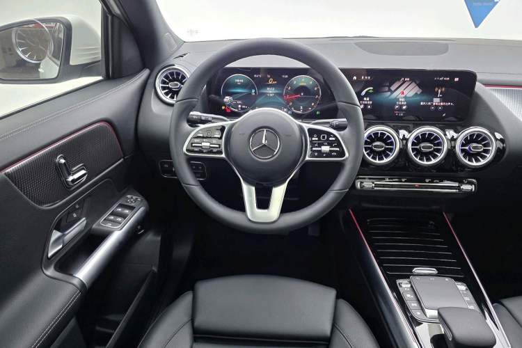 Used Mercedes-Benz GLA 2022 Facelifted GLA 200 Steering Wheel