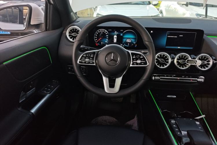 Used Mercedes-Benz GLA 2022 Facelifted GLA 200 Steering Wheel
