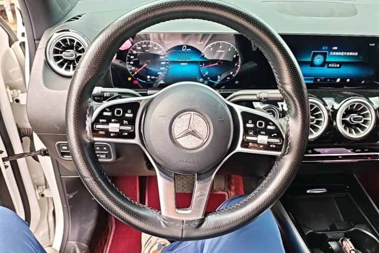Used Mercedes-Benz GLA 2022 Facelifted GLA 200 Steering Wheel