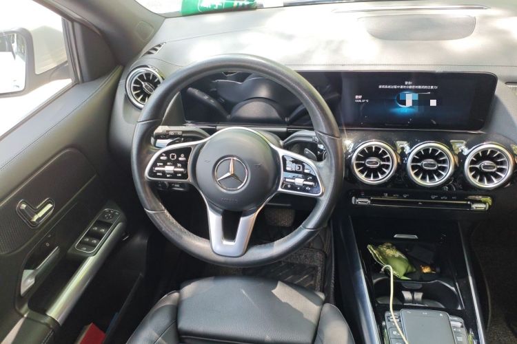 Used Mercedes-Benz GLA 2022 Facelifted GLA 200 Steering Wheel