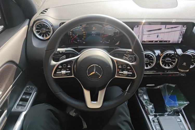 Used Mercedes-Benz GLA 2022 Facelifted GLA 200 Steering Wheel