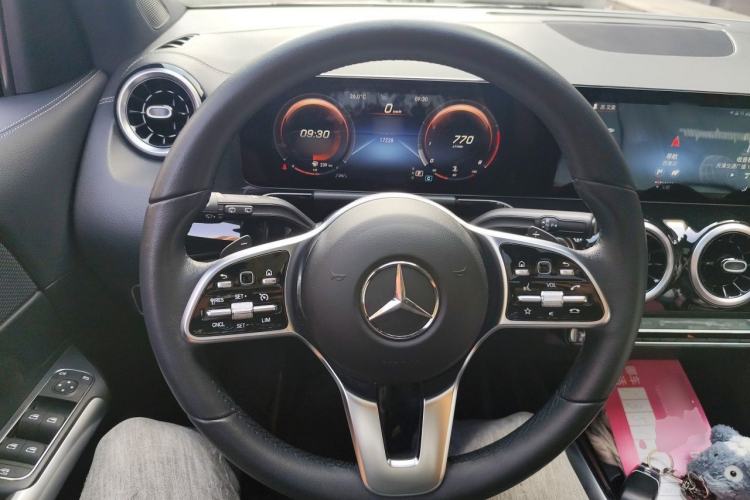 Used Mercedes-Benz GLA 2022 Second Facelift GLA 200 Steering Wheel