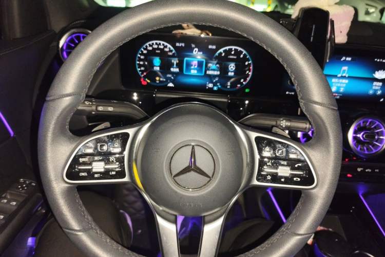 Used Mercedes-Benz GLA 2022 Facelifted GLA 200 Steering Wheel
