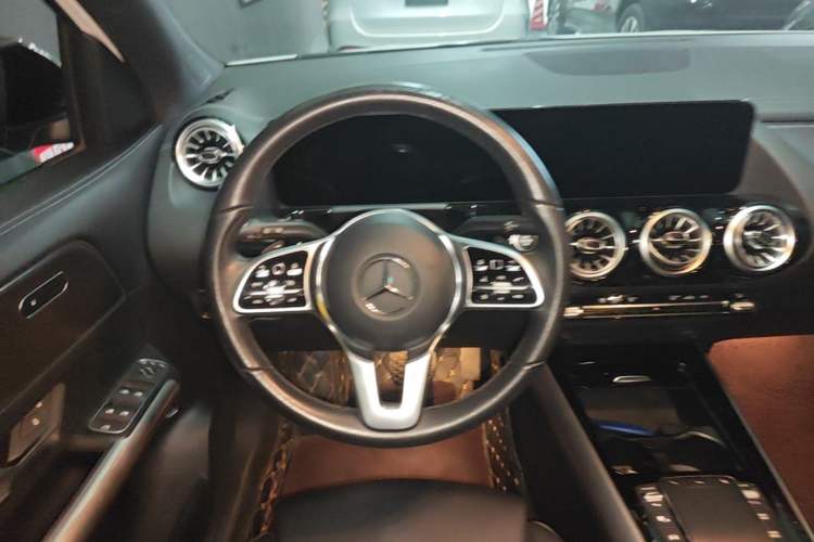 Used Mercedes-Benz GLA 2022 GLA 220 4MATIC Steering Wheel