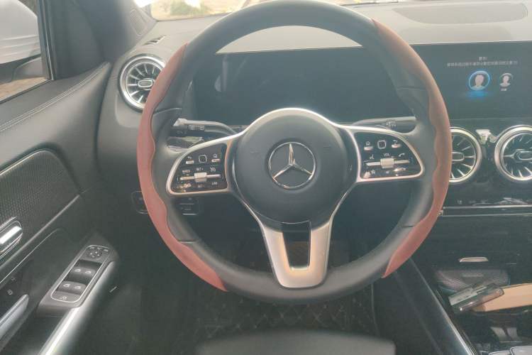 Used Mercedes-Benz GLA 2022 Facelifted GLA 200 Steering Wheel