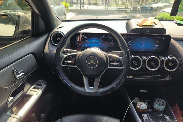 Used Mercedes-Benz GLA 2022 Second Facelift GLA 200 Steering Wheel