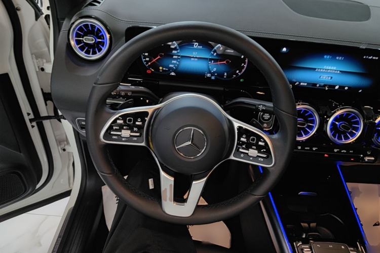 Used Mercedes-Benz GLA 2022 Facelifted GLA 200 Steering Wheel