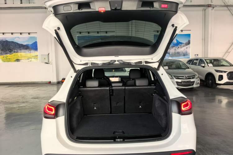 Used Mercedes-Benz GLA 2022 GLA 220 Trunk