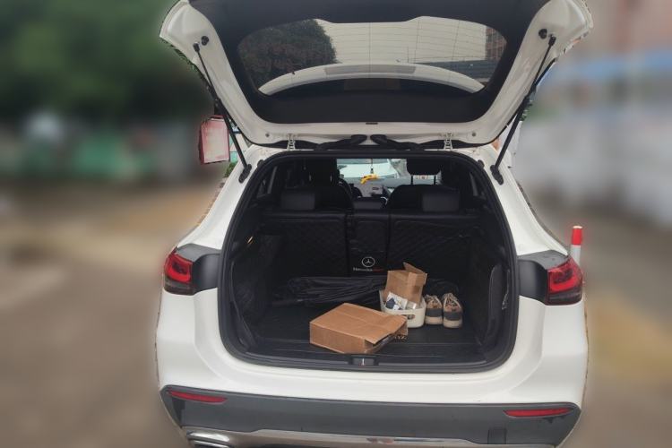 Used Mercedes-Benz GLA 2022 Second Facelift GLA 200 Trunk