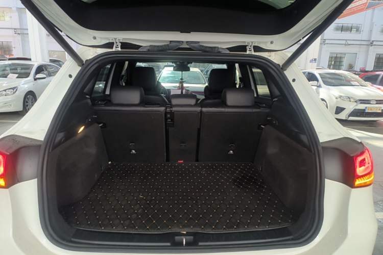 Used Mercedes-Benz GLA 2022 GLA 220 Trunk