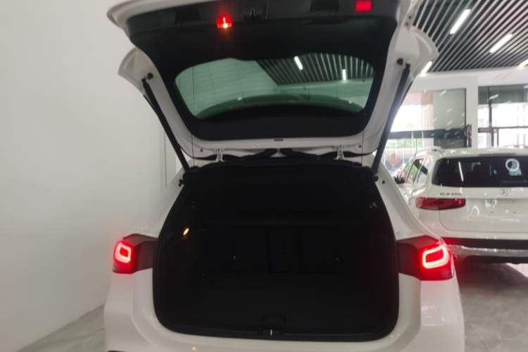 Used Mercedes-Benz GLA 2022 GLA 200 Trunk