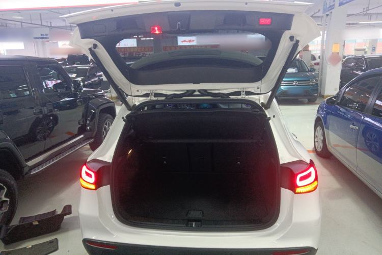 Used Mercedes-Benz GLA 2022 Facelifted GLA 200 Trunk
