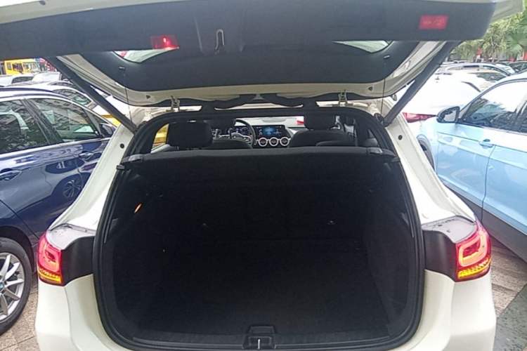 Used Mercedes-Benz GLA 2022 GLA 220 Trunk