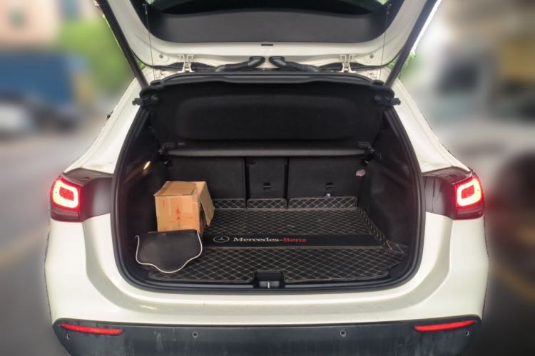 Used Mercedes-Benz GLA 2022 GLA 200 Trunk