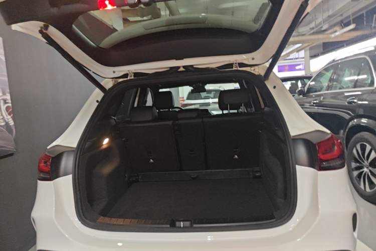 Used Mercedes-Benz GLA 2022 GLA 220 4MATIC Trunk