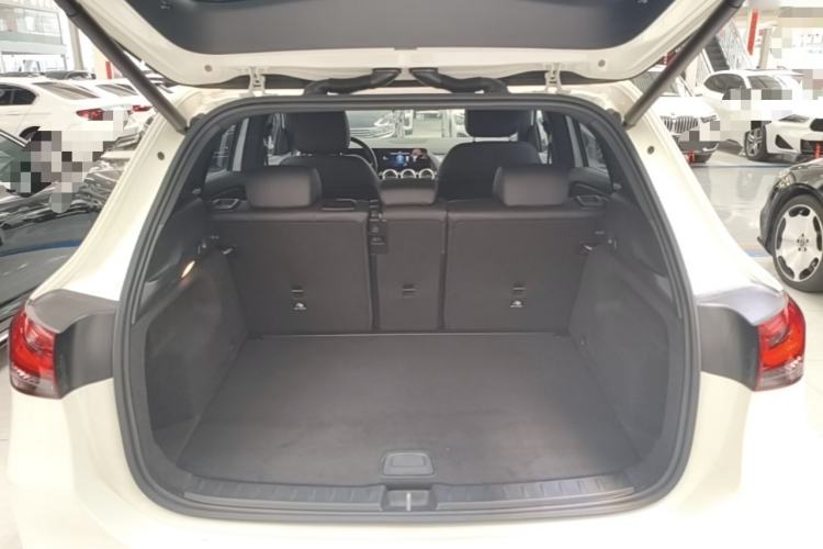 Used Mercedes-Benz GLA 2022 Facelifted GLA 200 Trunk
