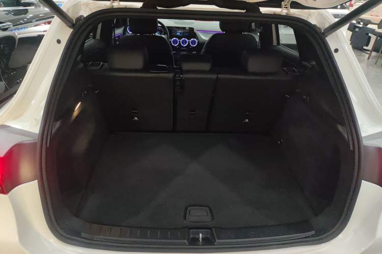 Used Mercedes-Benz GLA 2022 Facelifted GLA 200 Trunk