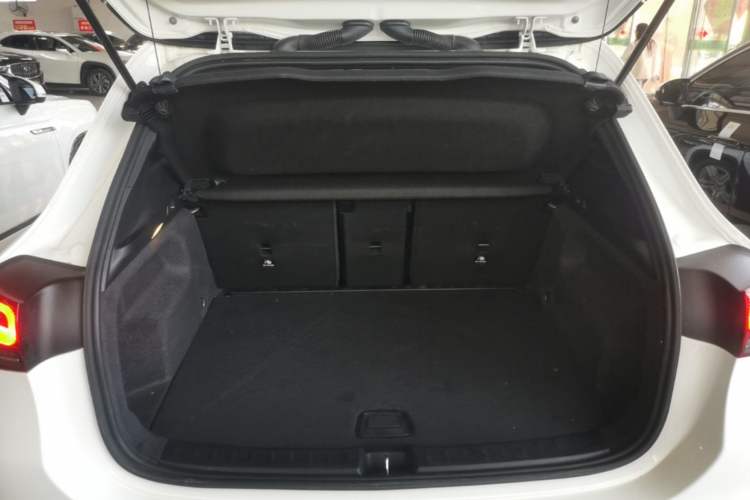 Used Mercedes-Benz GLA 2022 Second Facelift GLA 200 Trunk