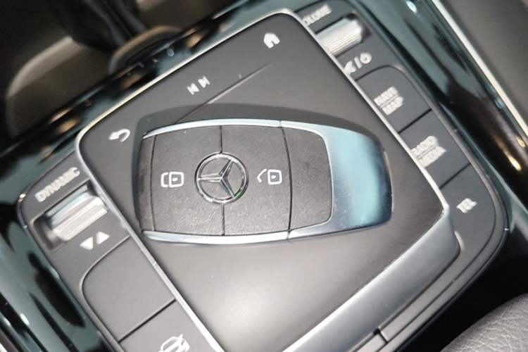 Used Mercedes-Benz GLA 2022 Second Facelift GLA 200 Vehicle Key