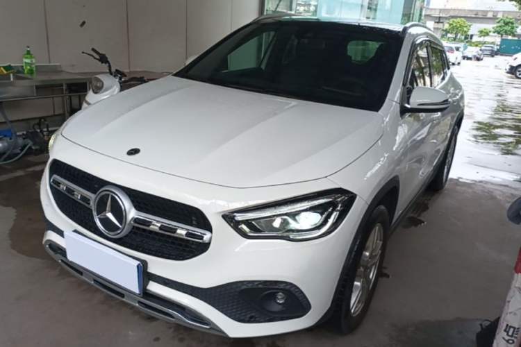 Used Mercedes-Benz GLA 2022 Second Facelift GLA 200 Guazi used car, China used car export, Used car for sale, Used cars, Cheapest cars for sale