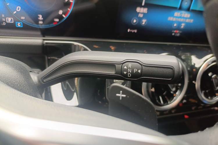 Used Mercedes-Benz GLA 2022 Second Facelift GLA 200 Gear Lever