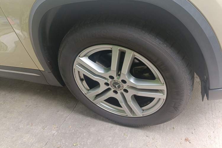 Used Mercedes-Benz GLA 2022 Second Facelift GLA 200 Right Front Wheel Hub