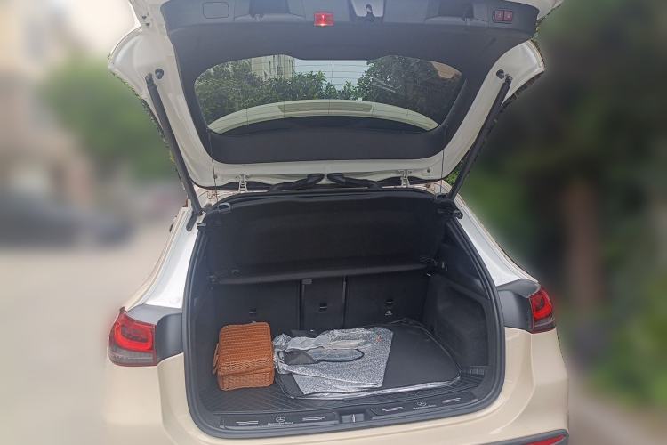 Used Mercedes-Benz GLA 2022 Second Facelift GLA 200 Trunk