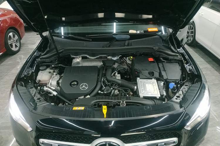 Used Mercedes-Benz GLA 2023 GLA 200 Engine Bay