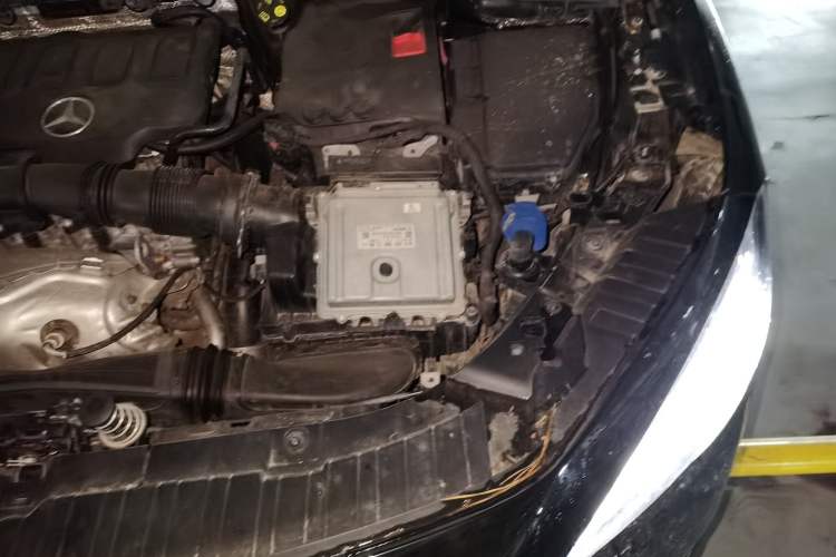 Used Mercedes-Benz GLA 2023 GLA 220 Engine Bay Left
