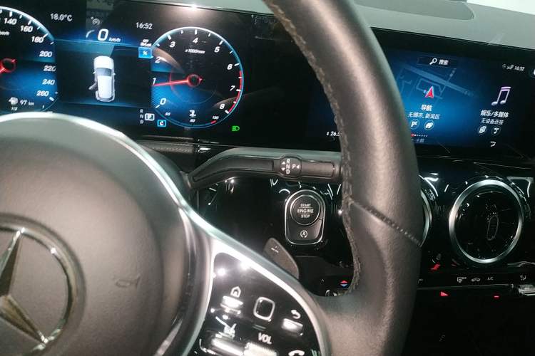 Used Mercedes-Benz GLA 2023 GLA 200 Gear Lever