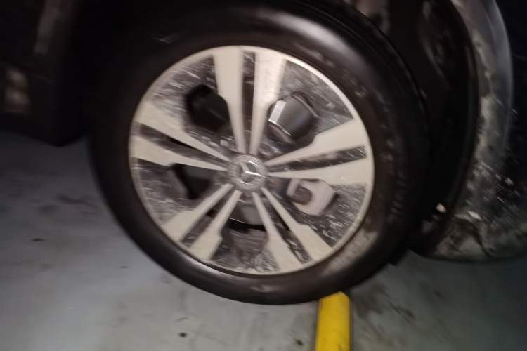 Used Mercedes-Benz GLA 2023 GLA 220 Right Front Wheel Hub