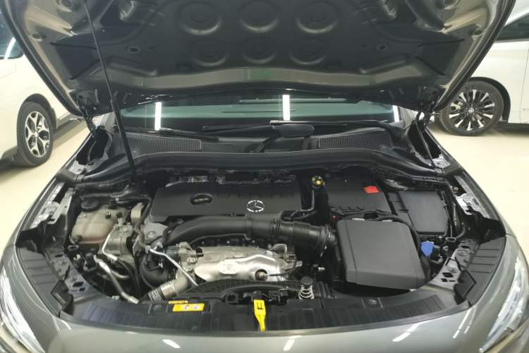 Used Mercedes-Benz GLA 2023 GLA 220 Engine Bay