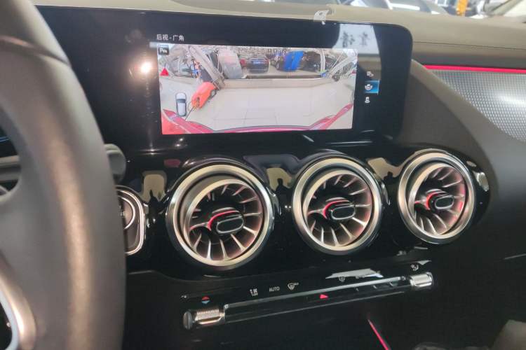 Used Mercedes-Benz GLA 2023 GLA 220 Audio And AC Panel