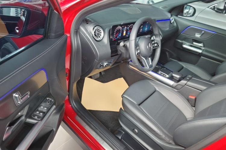 Used Mercedes-Benz GLA 2023 GLA 220 Driver Seat