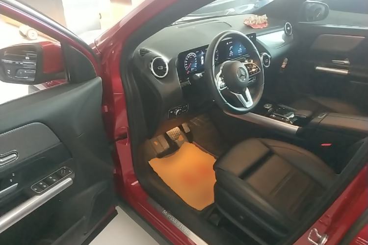 Used Mercedes-Benz GLA 2023 GLA 200 Driver Seat