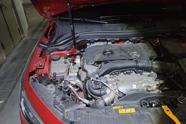 Used Mercedes-Benz GLA 2023 GLA 220 Engine Bay Right